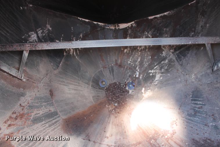 image for item DD4980 2011 EXA P-T2011 pneumatic dry bulk tank trailer