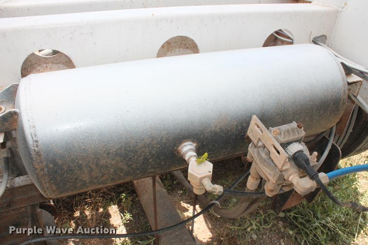 image for item DD4980 2011 EXA P-T2011 pneumatic dry bulk tank trailer