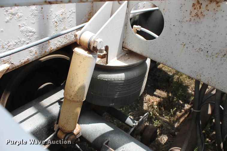 image for item DD4980 2011 EXA P-T2011 pneumatic dry bulk tank trailer