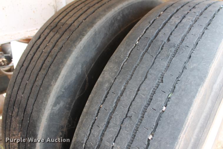 image for item DD4980 2011 EXA P-T2011 pneumatic dry bulk tank trailer