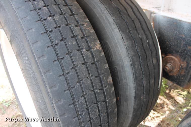 image for item DD4980 2011 EXA P-T2011 pneumatic dry bulk tank trailer