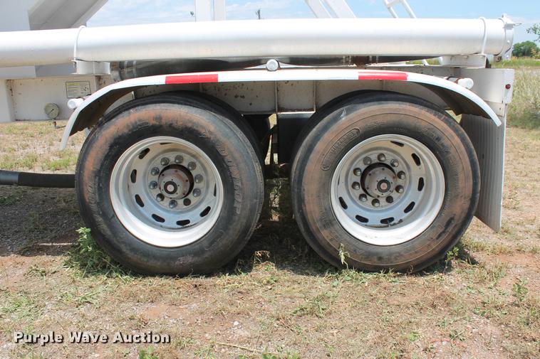image for item DD4980 2011 EXA P-T2011 pneumatic dry bulk tank trailer