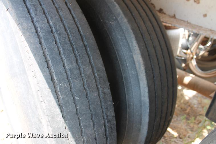 image for item DD4980 2011 EXA P-T2011 pneumatic dry bulk tank trailer