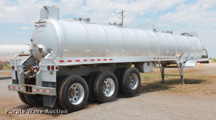 image for item DD4982 2013 Dragon 150BBL vacuum tank trailer