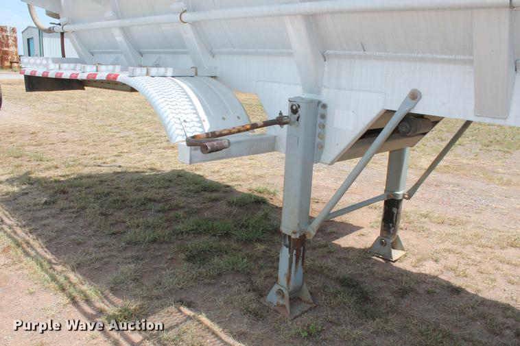 image for item DD4982 2013 Dragon 150BBL vacuum tank trailer