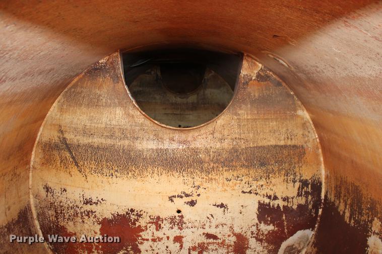 image for item DD4982 2013 Dragon 150BBL vacuum tank trailer