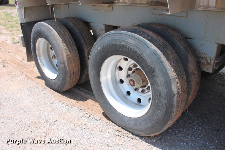 image for item DD4982 2013 Dragon 150BBL vacuum tank trailer