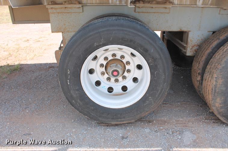 image for item DD4982 2013 Dragon 150BBL vacuum tank trailer