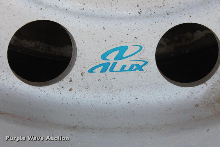 image for item DD4982 2013 Dragon 150BBL vacuum tank trailer