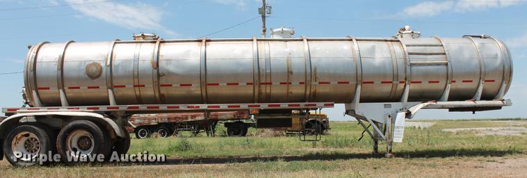 image for item DD4983 1985 Stainless Tank & Equipment vacuum tank trailer