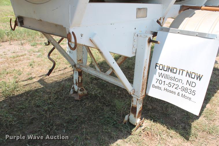 image for item DD4983 1985 Stainless Tank & Equipment vacuum tank trailer