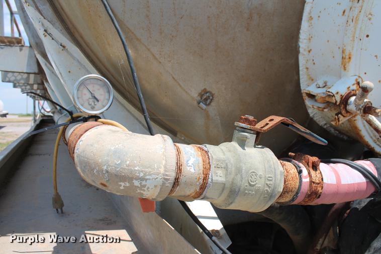 image for item DD4983 1985 Stainless Tank & Equipment vacuum tank trailer