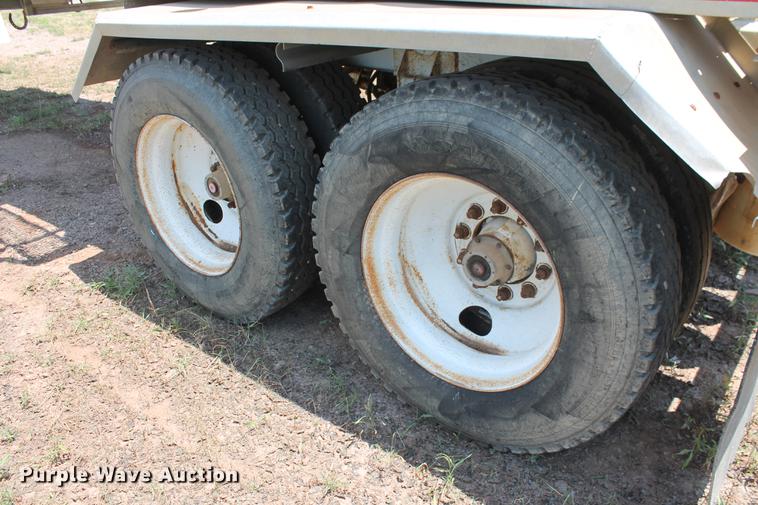 image for item DD4983 1985 Stainless Tank & Equipment vacuum tank trailer