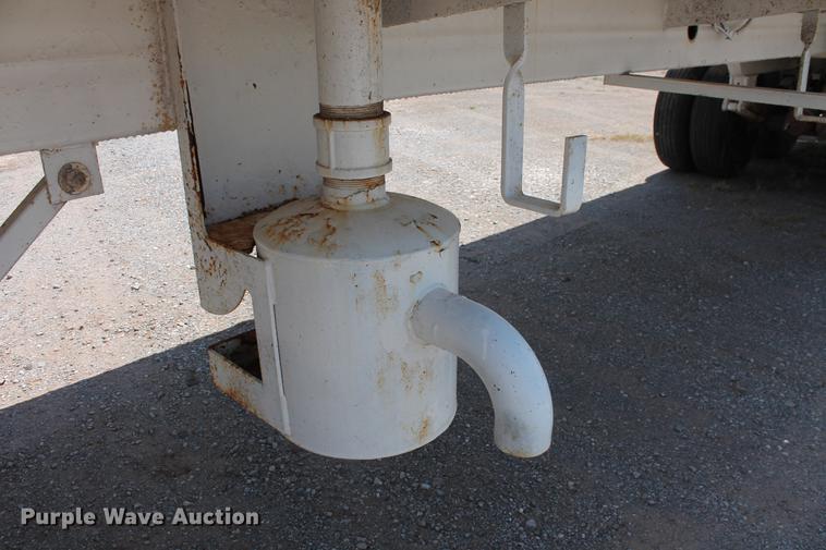 image for item DD4984 Menards 150BBL vacuum tank trailer