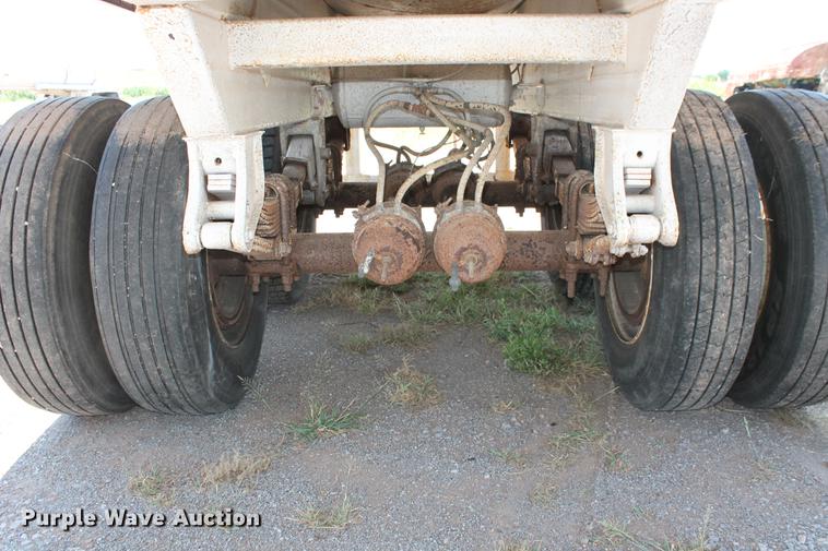 image for item DD4984 Menards 150BBL vacuum tank trailer