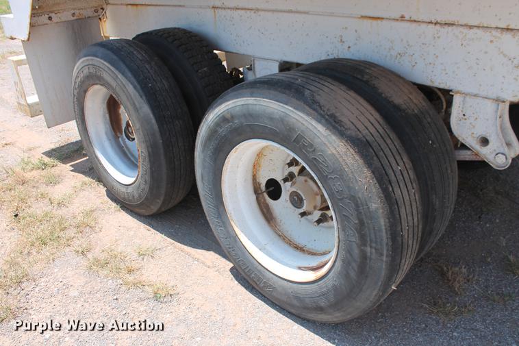 image for item DD4984 Menards 150BBL vacuum tank trailer