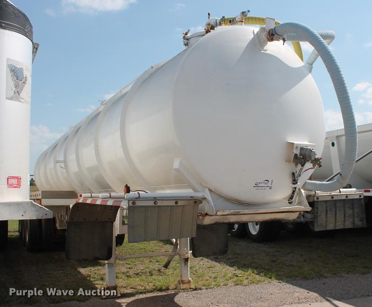 image for item DD4987 2014 Troxell 150BBL vacuum tank trailer