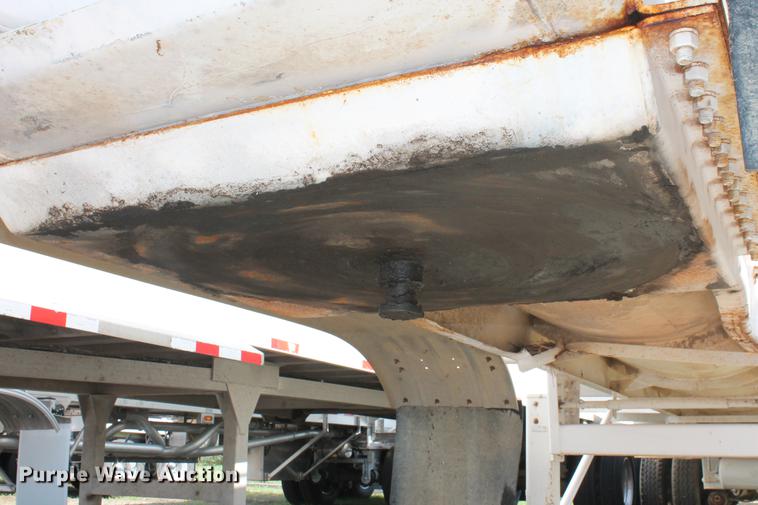 image for item DD4987 2014 Troxell 150BBL vacuum tank trailer