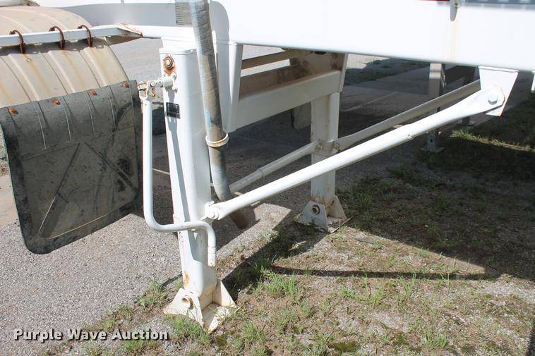 image for item DD4987 2014 Troxell 150BBL vacuum tank trailer