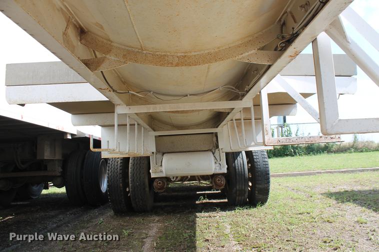 image for item DD4987 2014 Troxell 150BBL vacuum tank trailer