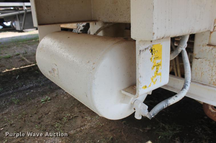 image for item DD4987 2014 Troxell 150BBL vacuum tank trailer