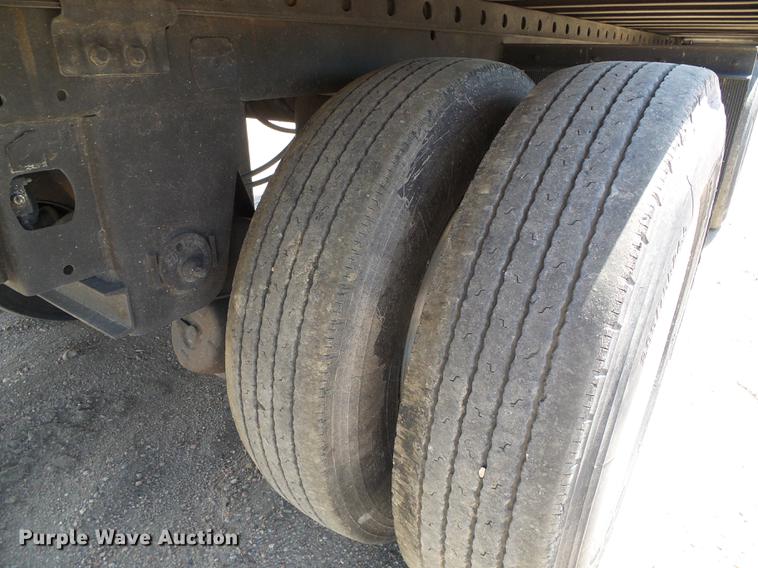 image for item DD5816 2005 Great Dane 7811TZ-1AP refrigerated van trailer