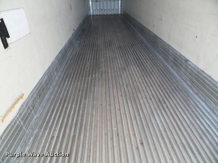 image for item DD5816 2005 Great Dane 7811TZ-1AP refrigerated van trailer