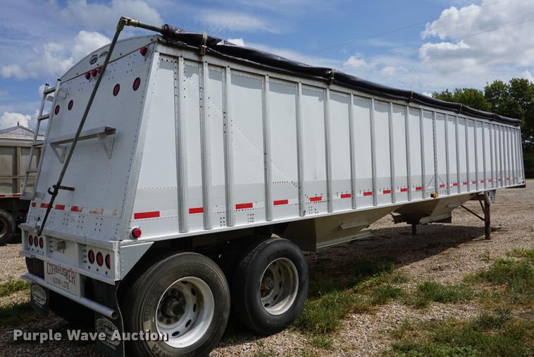 image for item DD7880 2006 Cornhusker 800ALSR Ultralight grain trailer