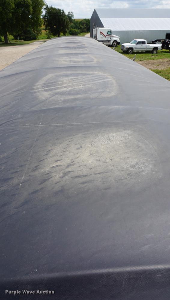 image for item DD7880 2006 Cornhusker 800ALSR Ultralight grain trailer