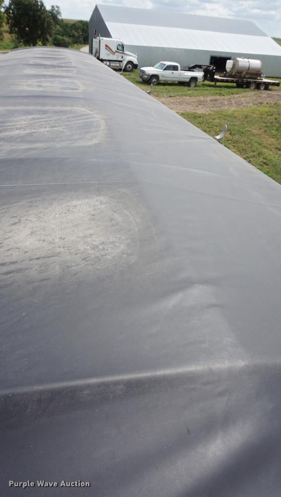 image for item DD7880 2006 Cornhusker 800ALSR Ultralight grain trailer