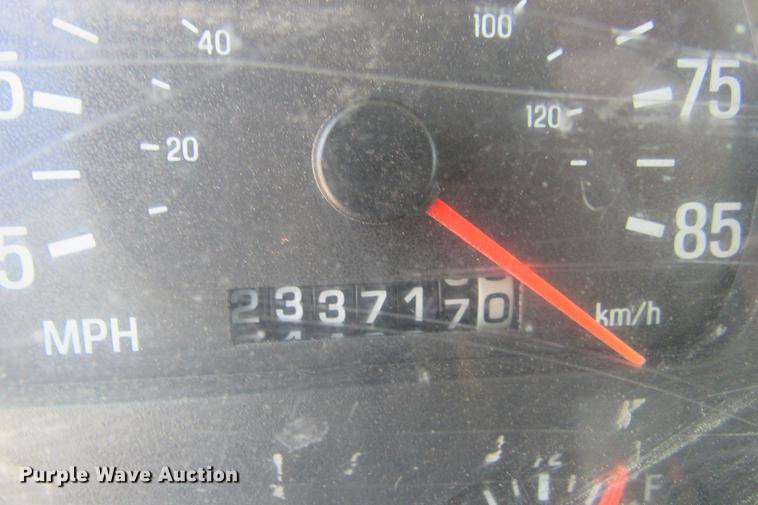 image for item DE0182 2001 Sterling Acterra semi truck