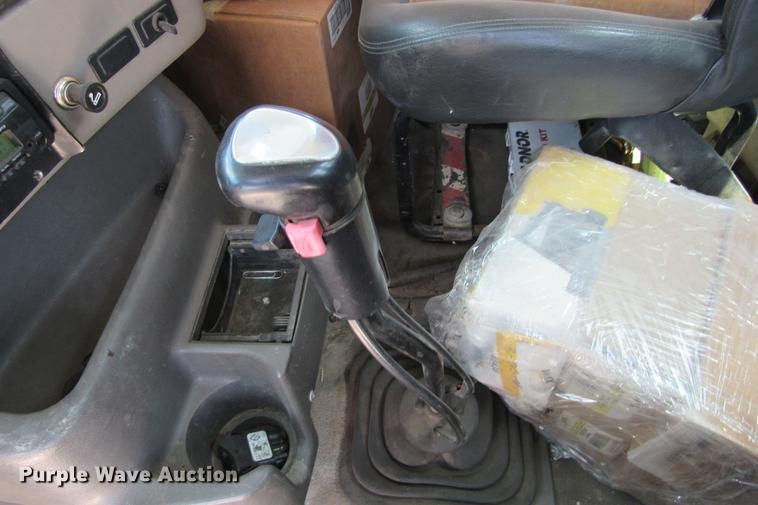 image for item DE0182 2001 Sterling Acterra semi truck