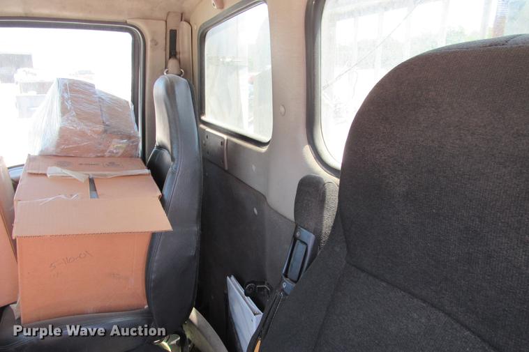 image for item DE0182 2001 Sterling Acterra semi truck