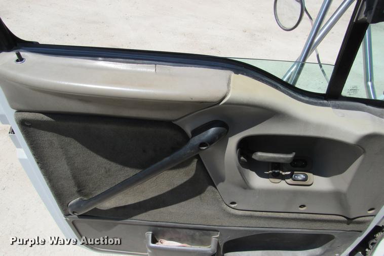 image for item DE0182 2001 Sterling Acterra semi truck