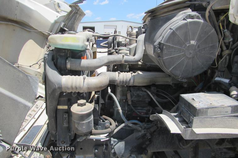 image for item DE0182 2001 Sterling Acterra semi truck