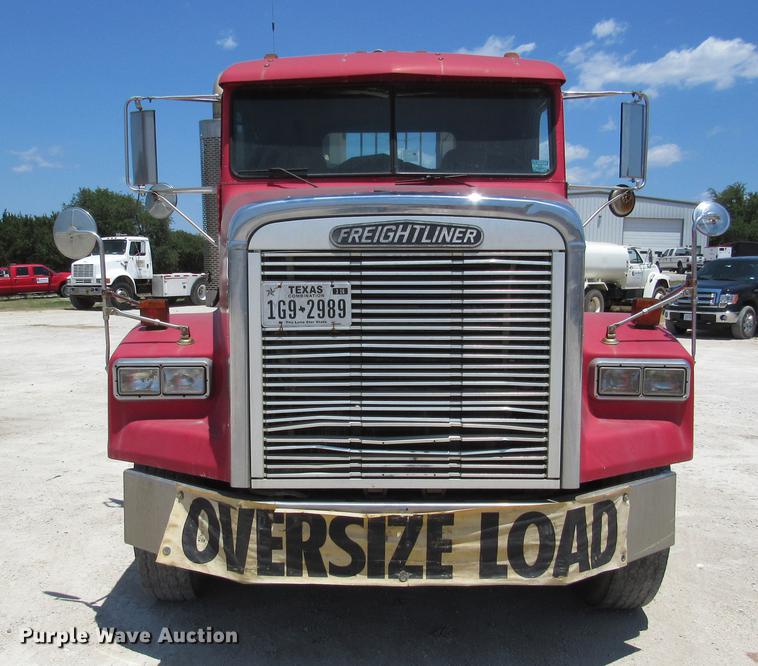 image for item DE0183 1994 Freightliner FLD120 semi truck
