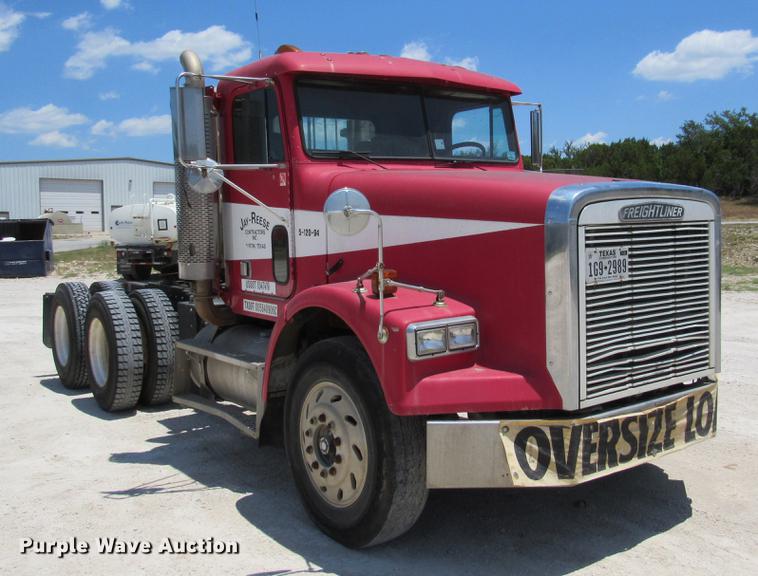 image for item DE0183 1994 Freightliner FLD120 semi truck