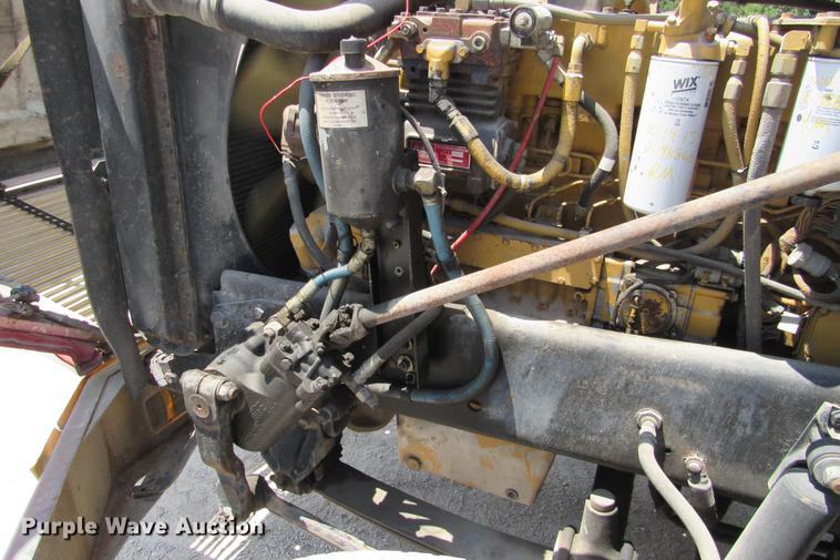 image for item DE0183 1994 Freightliner FLD120 semi truck