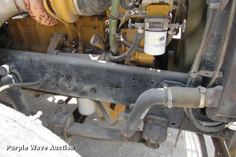 image for item DE0183 1994 Freightliner FLD120 semi truck