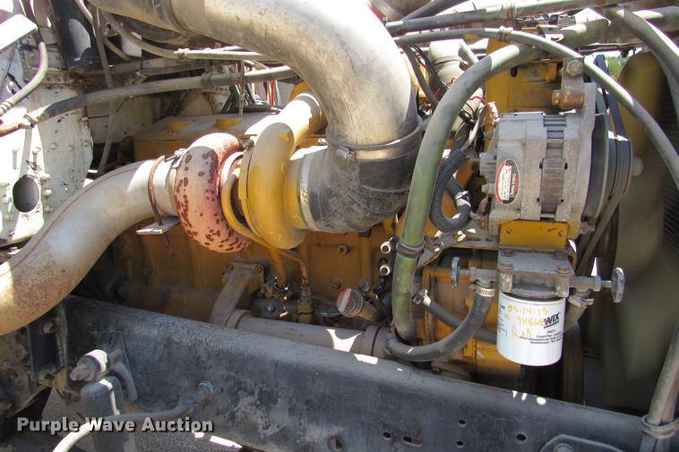 image for item DE0183 1994 Freightliner FLD120 semi truck