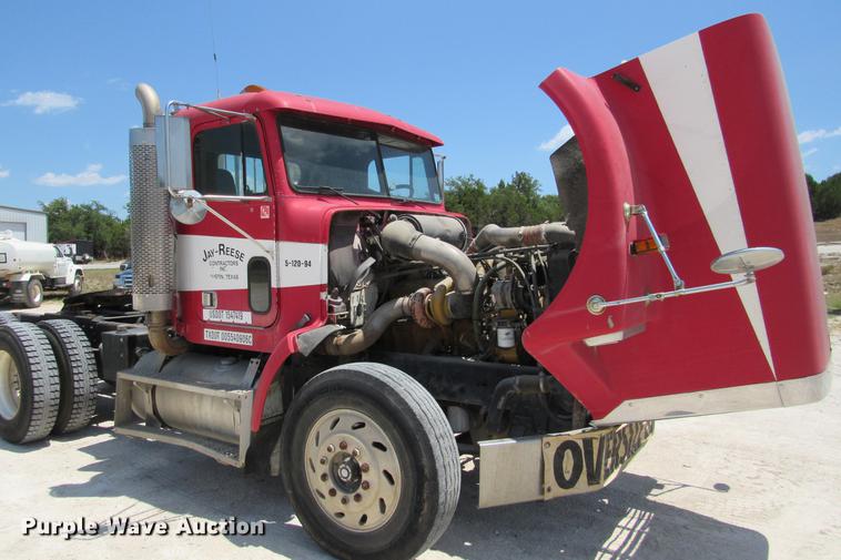 image for item DE0183 1994 Freightliner FLD120 semi truck