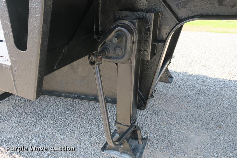 image for item DE3792 1993 Trail King TK70LC-532 drop deck trailer