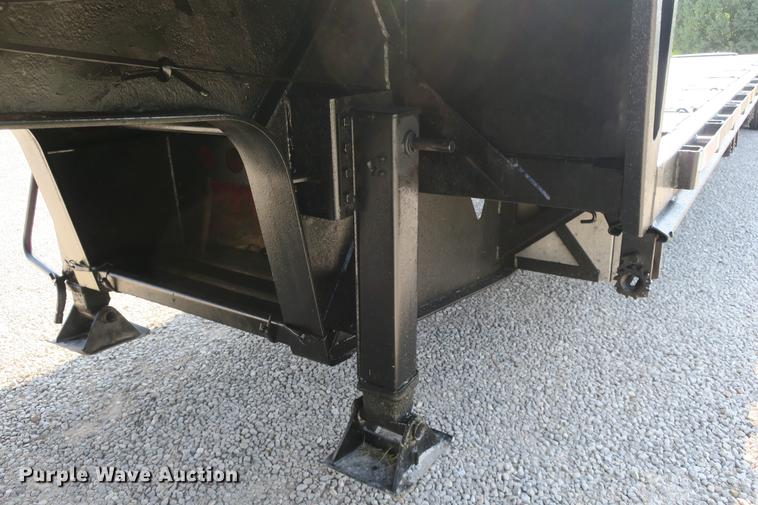 image for item DE3792 1993 Trail King TK70LC-532 drop deck trailer
