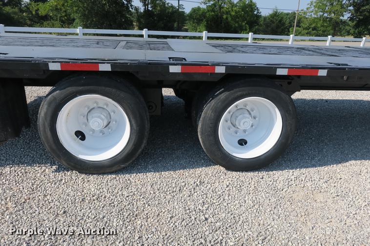 image for item DE3792 1993 Trail King TK70LC-532 drop deck trailer