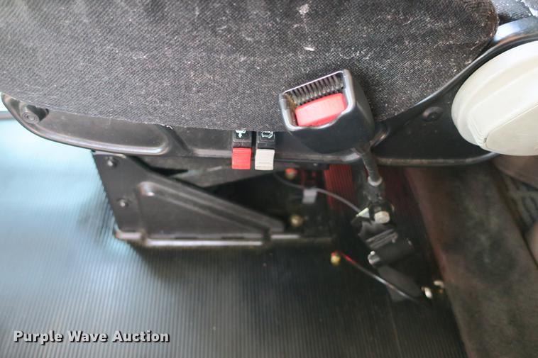 image for item DE3793 2012 Peterbilt 386 semi truck