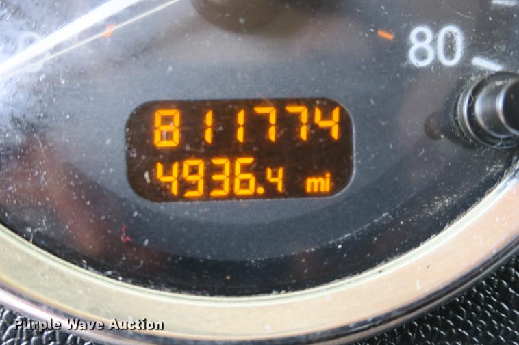 image for item DE3793 2012 Peterbilt 386 semi truck