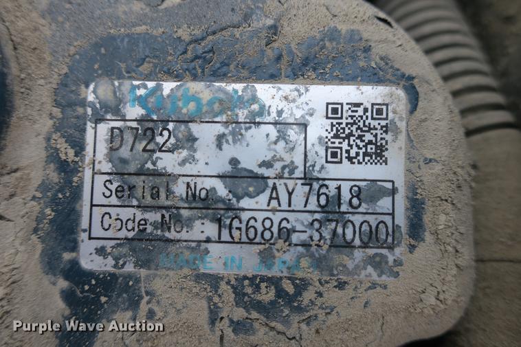 image for item DE3794 2012 Peterbilt 386 semi truck