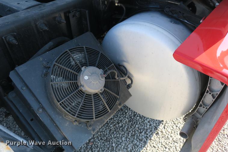 image for item DE3794 2012 Peterbilt 386 semi truck