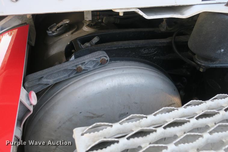 image for item DE3794 2012 Peterbilt 386 semi truck