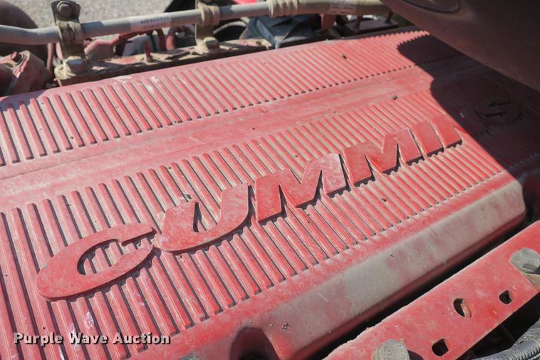 image for item DE3794 2012 Peterbilt 386 semi truck